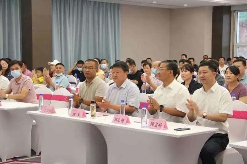 恒信集体薰衣草特色小镇新闻公布会成功举办